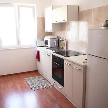 Doris Apartment