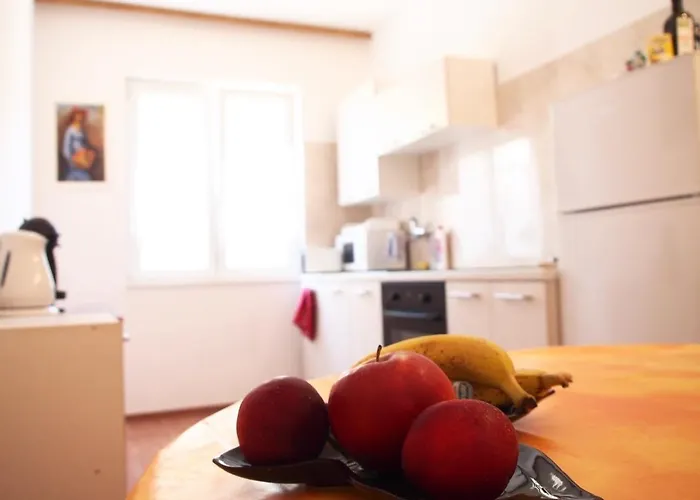 Doris * 特罗吉尔